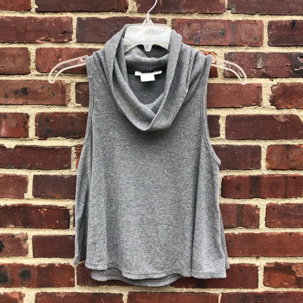 NWOT URBAN OUTFITTERS SLOUCH NECK TOP